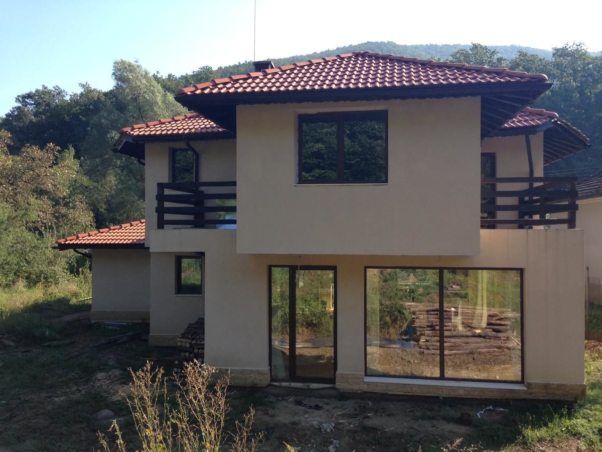 Гостевой дом Zlatina Guest House Lŭga-14