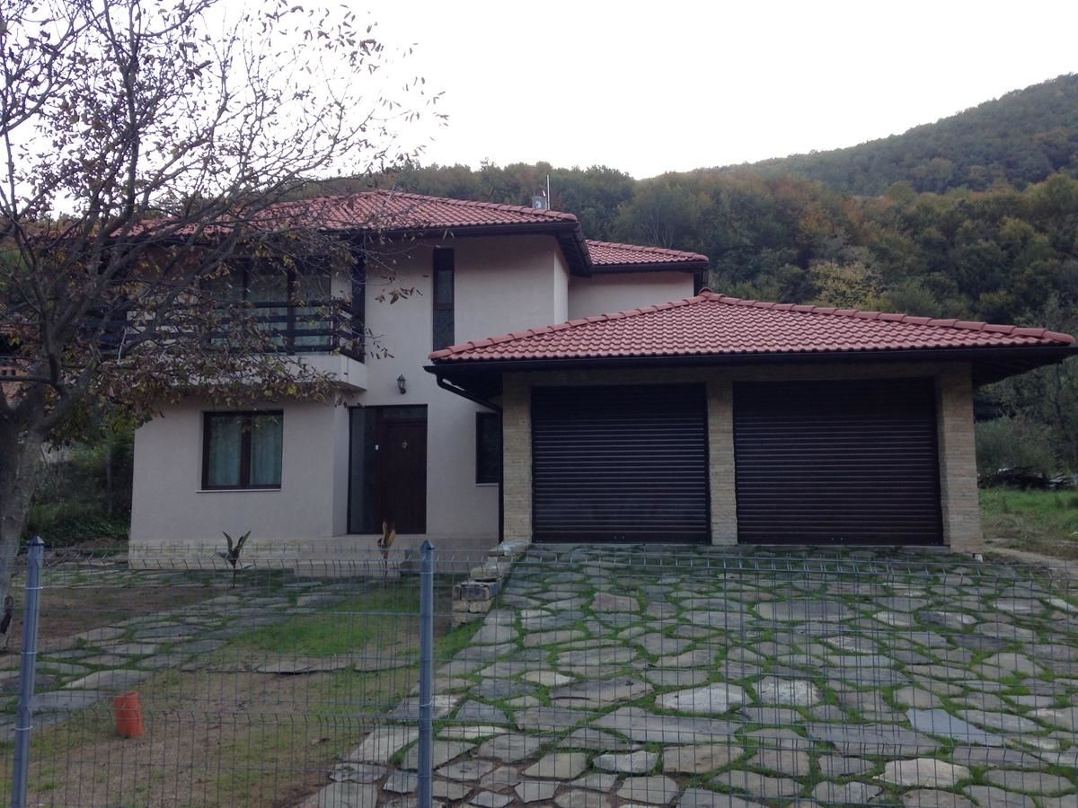 Гостевой дом Zlatina Guest House Lŭga-33